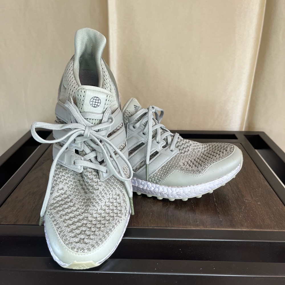 Adidas Silver Pebble Ultraboost Golf Shoes with Knit Mesh Upper-GV6920- Like New